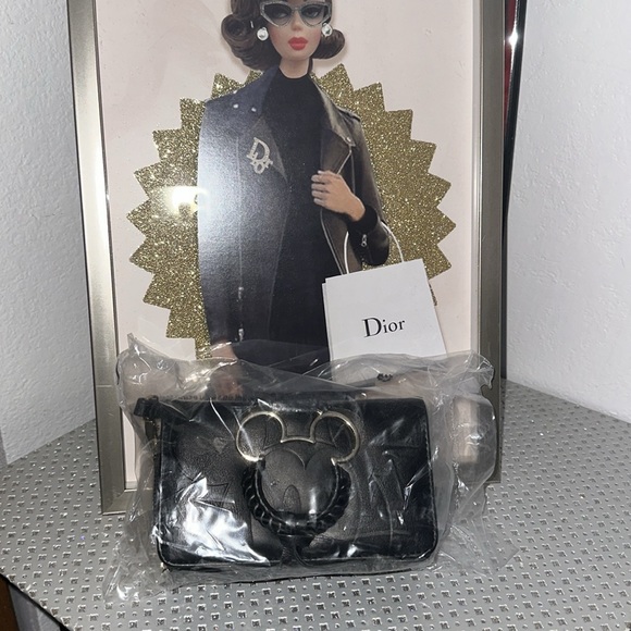 Disney Mickey Mouse Conventional Zipper Wallet - New with Tags - Picture 3 of 11